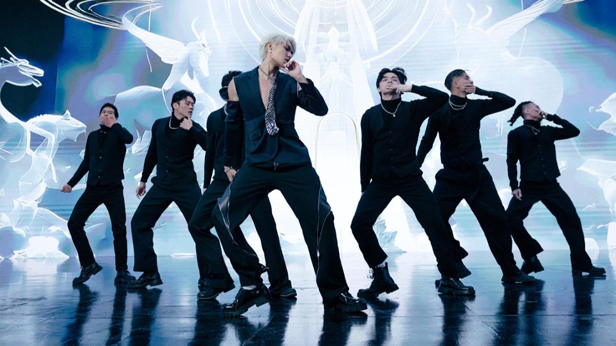 薛恩新歌舞蹈特地和老闆羅志祥交流。（圖／華納音樂提供）