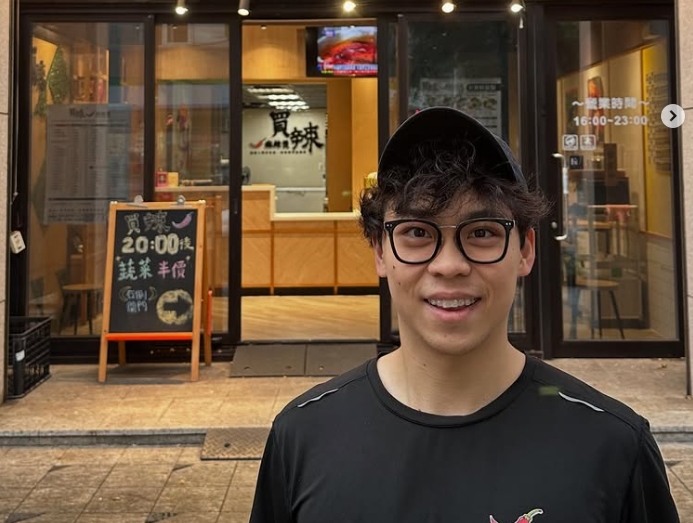 友人爆料天殘是為賀瓏的麻辣燙店才會搞壞身體。(圖/翻攝自賀瓏IG) 賀瓏天殘-賀瓏Albee-賀瓏天殘懶人包-林妍霏賀瓏-林妍霏天殘