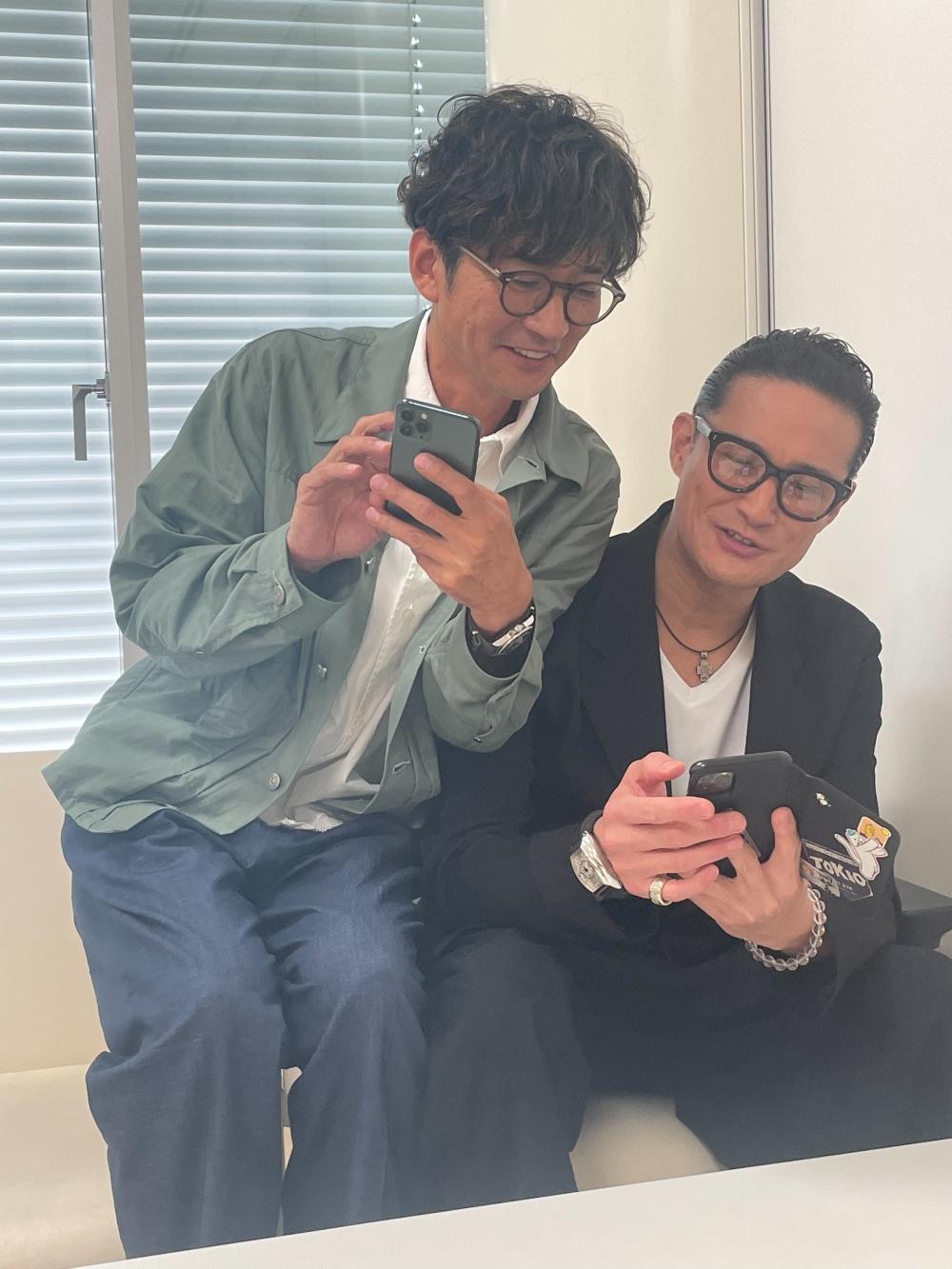 國分太一(左)爆出聯手山口達也霸凌松岡昌宏(右)。(圖/翻攝自tokioinc_2021推特)