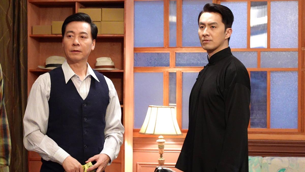 尹昭德（左）私下俏皮舉動，經常逗樂現場。台視提供（圖／台視提供）