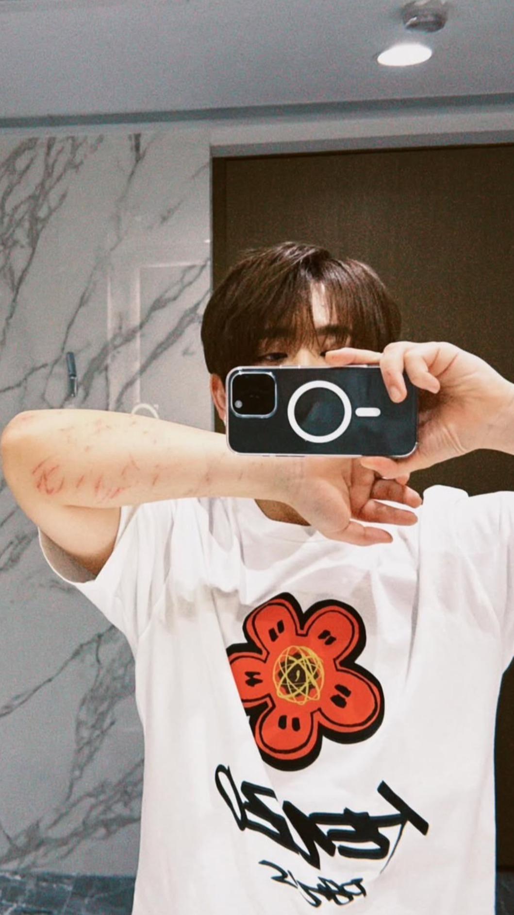 姜濤墜海前有飲酒服藥。(圖/翻攝自姜濤THREADS)