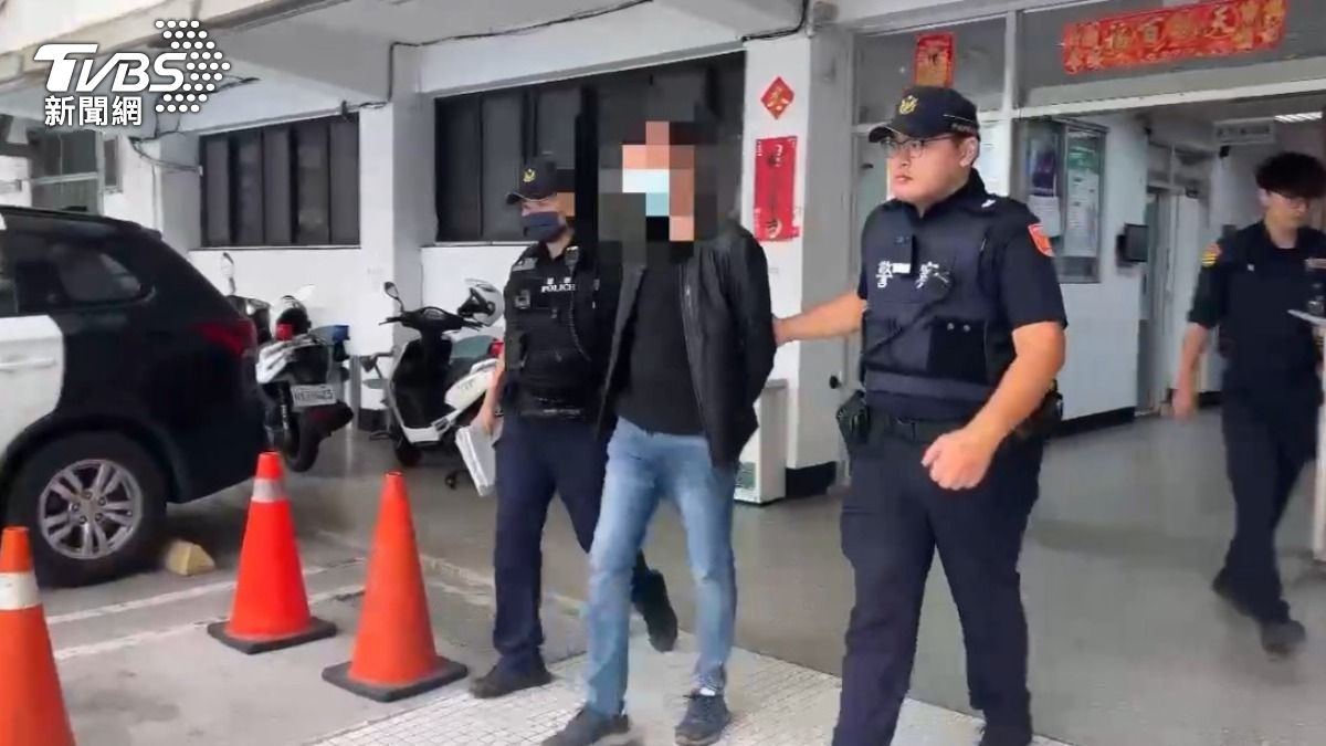 那男移送畫面。（圖／TVBS）