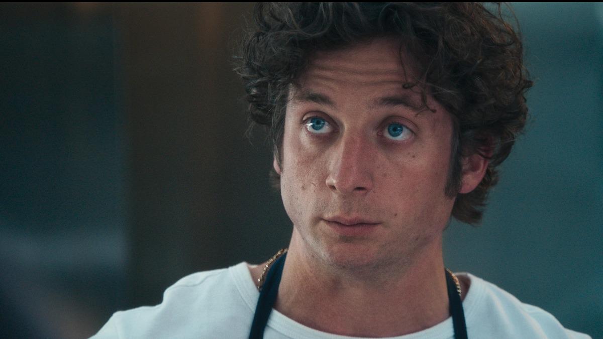 「卡米」傑瑞米艾倫懷特將在《大熊餐廳》第四季遇到餐廳的營運危機。(圖/Disney+提供)