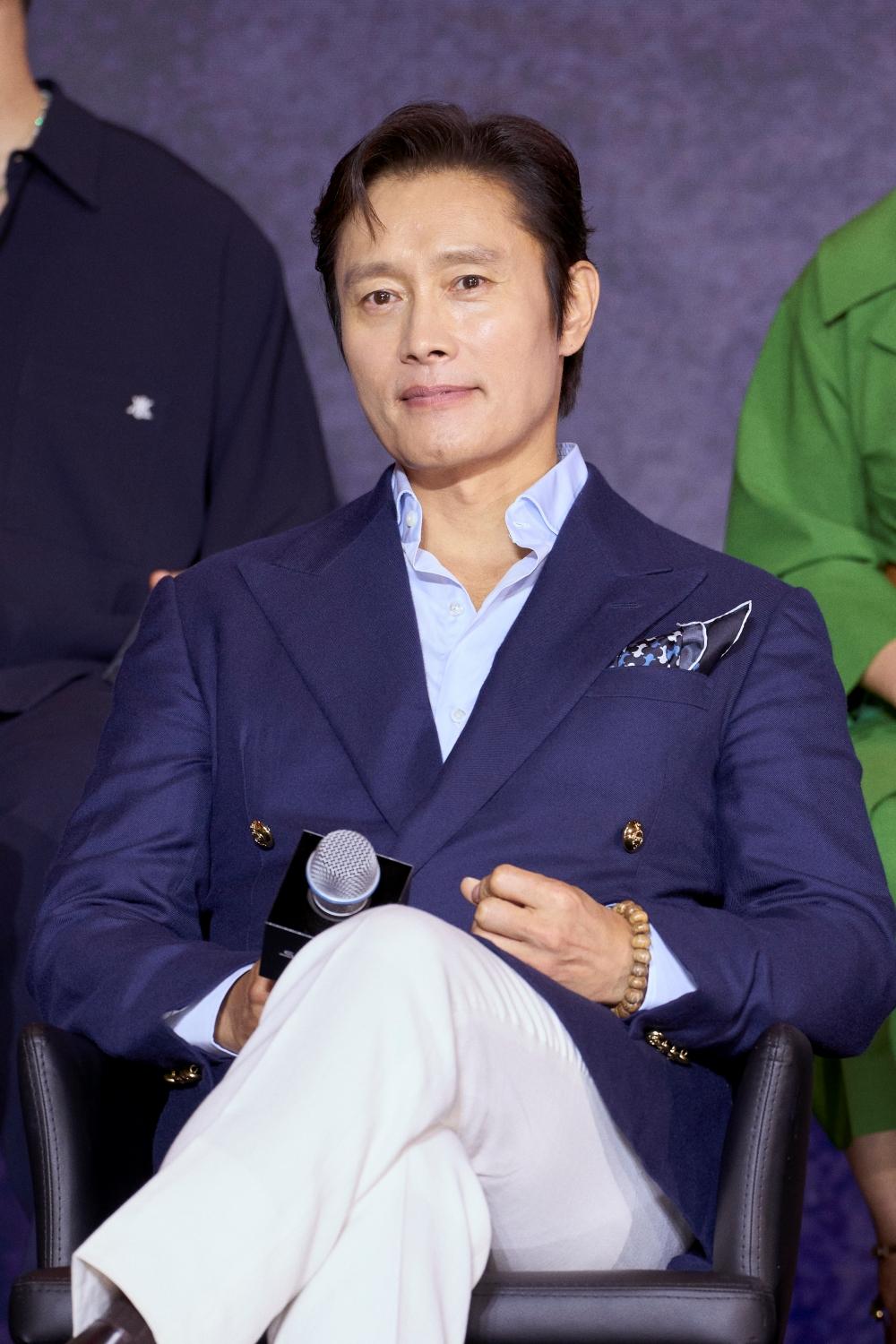 李炳憲在劇中飾演魏嘏雋的親哥哥。（圖／Netflix提供）