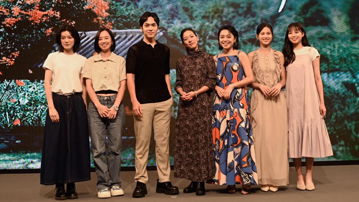 宸頤(左起)、徐愷伶、林孫煜豪、陳妤、李夢苡樺、林亭莉、林巧媛主演《假日到山裏來看你》。(圖/大愛提供)