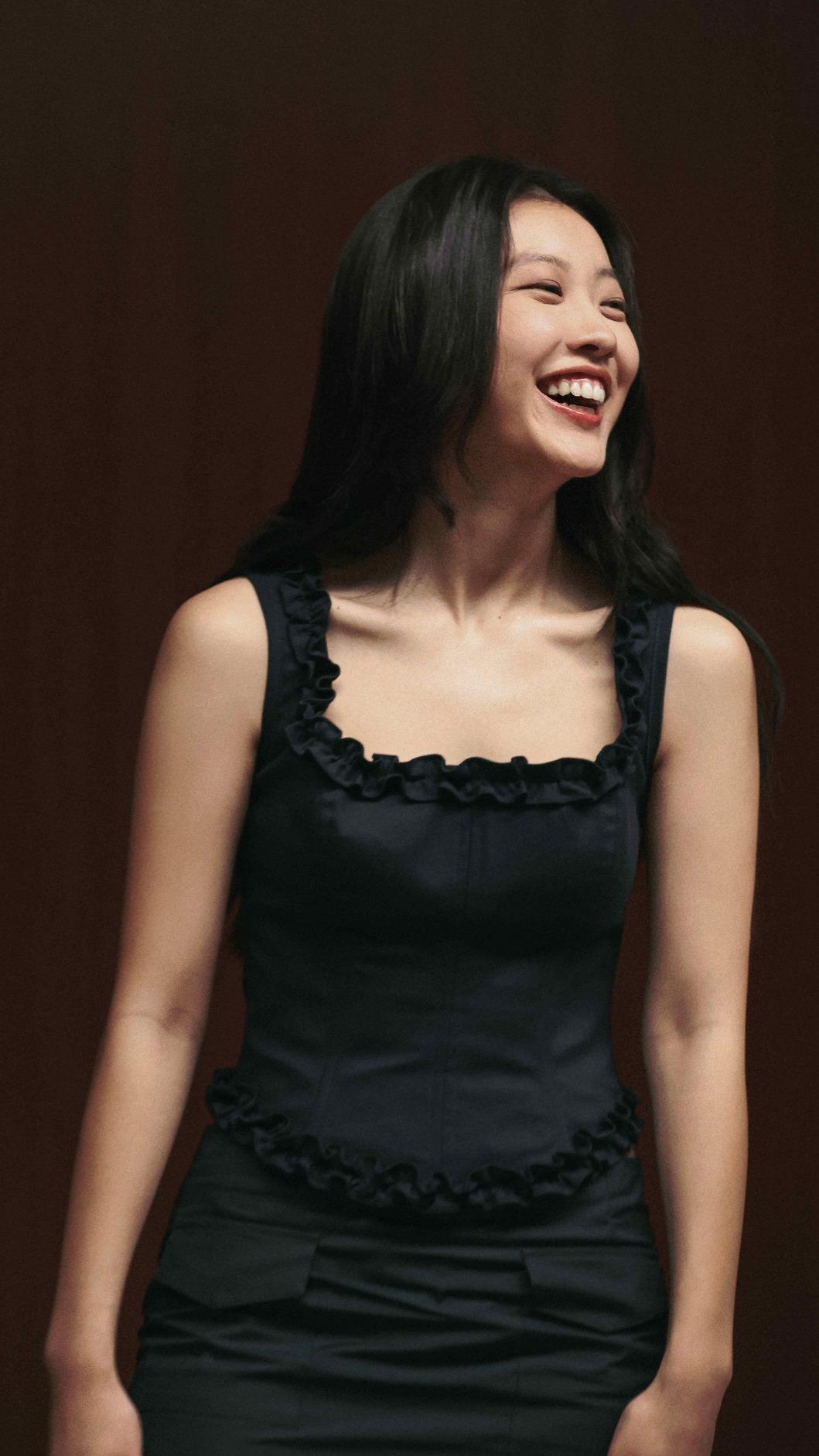 陳康堤首次拍MV緊張不已,相當感謝團隊協助。(圖/香港華納音樂提供)