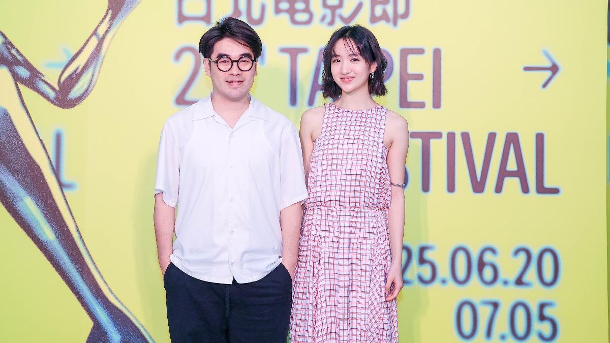 許恩怡(右)與導演梁禮彥為新片《久別重逢》來台宣傳。(圖/台北電影節提供)