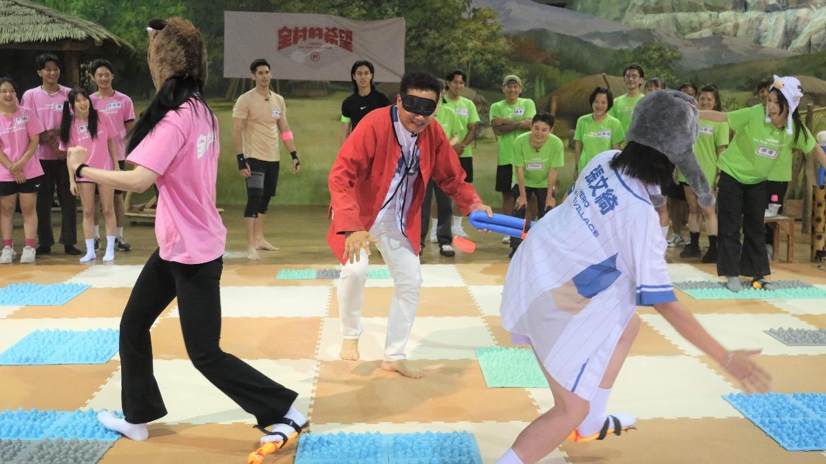 徐乃麟玩到要升天了。（圖／東森綜合台提供）