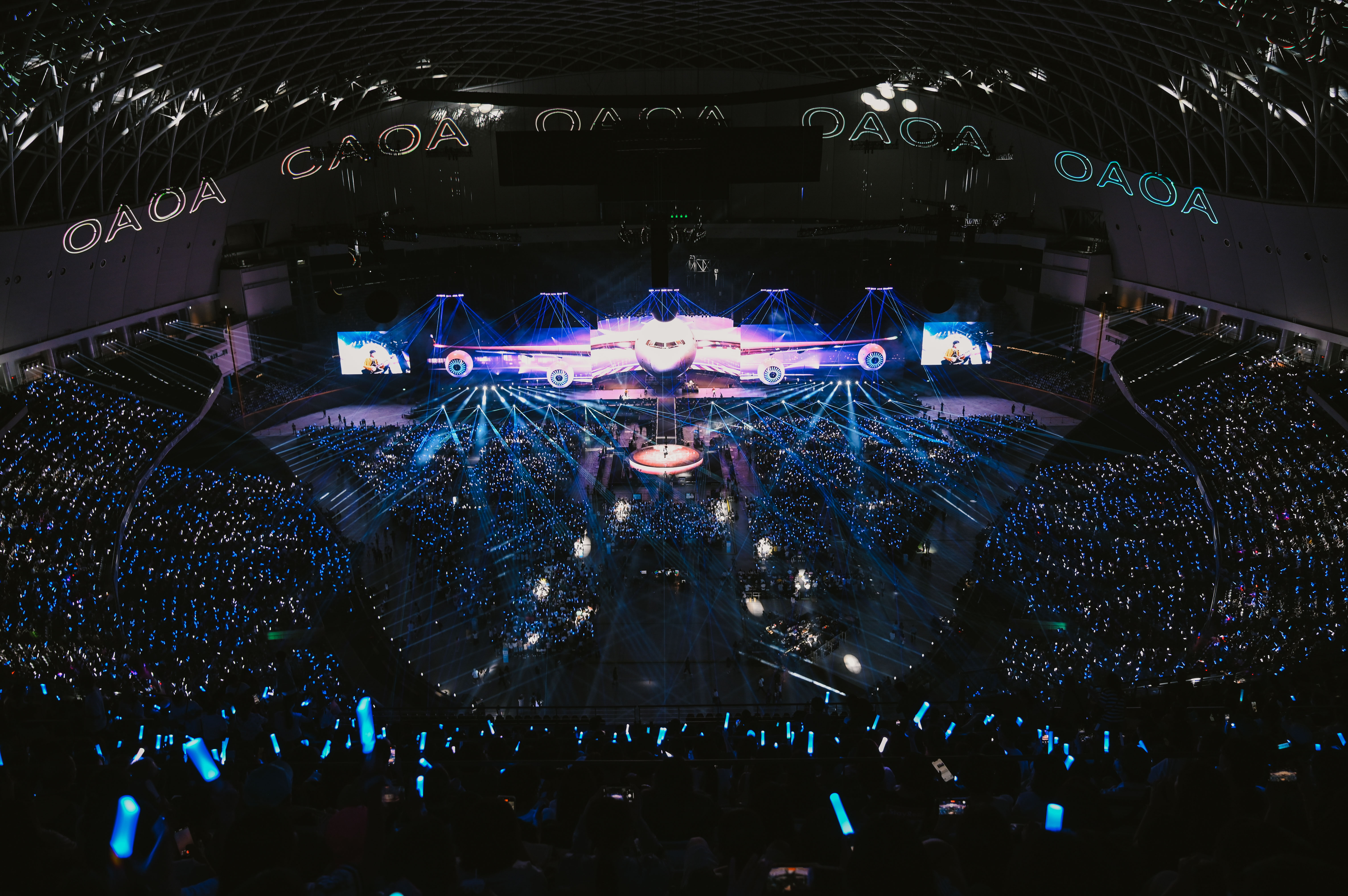 五月天燈光也相當講究。（圖／相信音樂提供）