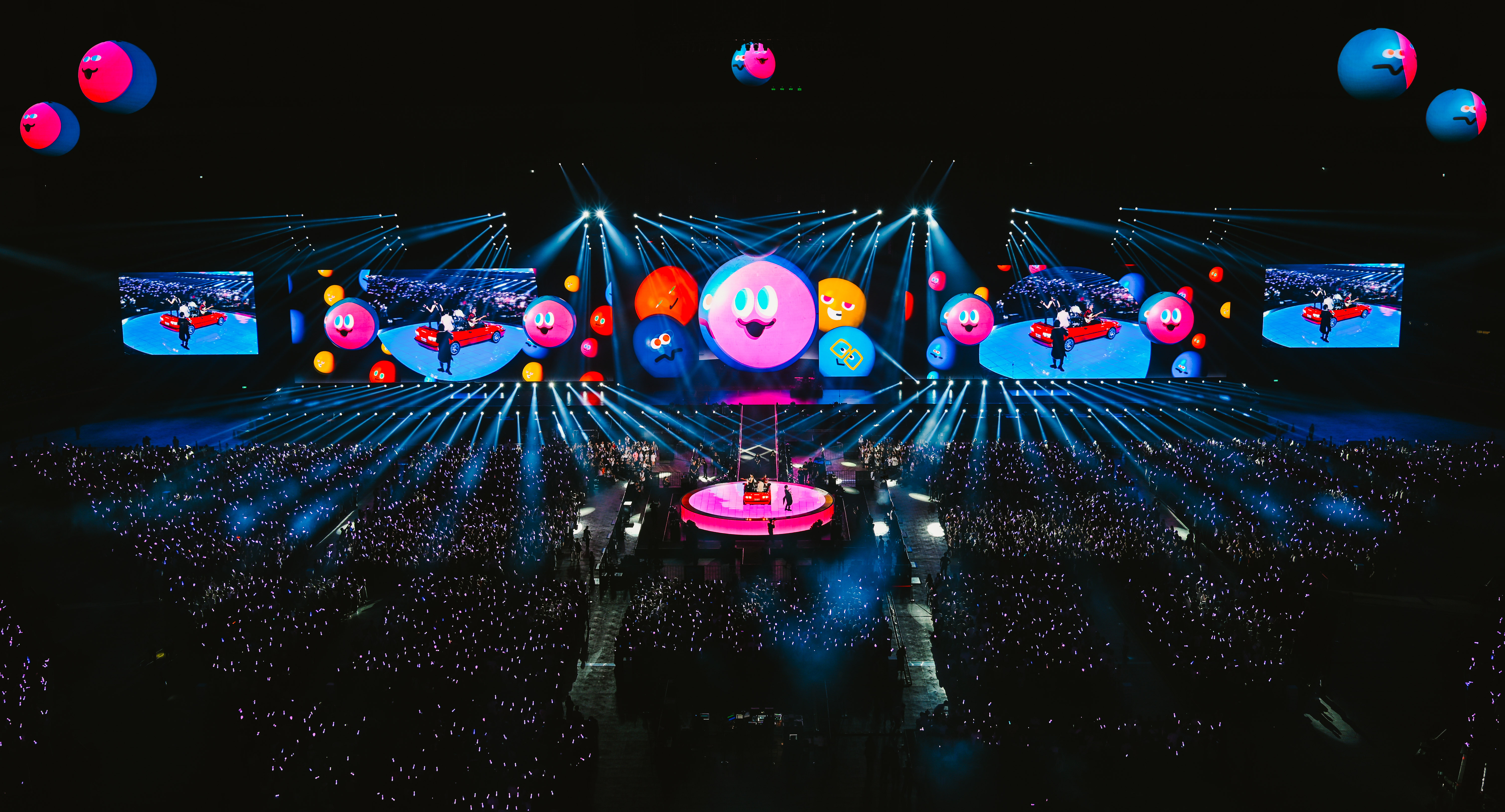 五月天將「神的孩子都在跳5球」新增至10顆。（圖／相信音樂提供）