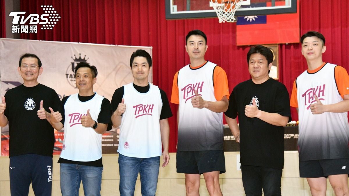 台北市長蔣萬安參加第一屆港湖盃3對3籃球賽開幕儀式。(圖／胡瑞麒攝)