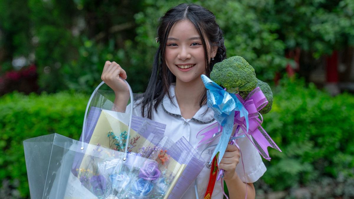 最美童星大學放榜錄取第一志願　「嗨到床上打滾」雀躍藏不住