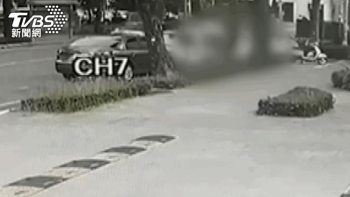 黃士廉不滿被當「細漢ㄟ」，加上紋身糾紛，選擇縱火殺人。（圖／TVBS資料畫面）