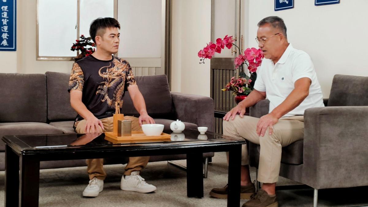 《好運來》馬國弼（左）為老大龍天翔賣命。（圖／民視提供）