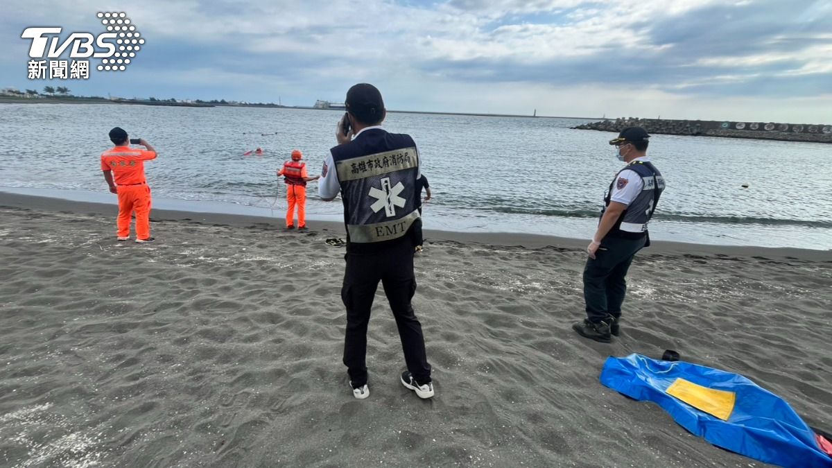 快訊／海邊游泳竟遇「惡犬突襲」！高雄7旬翁溺水不治