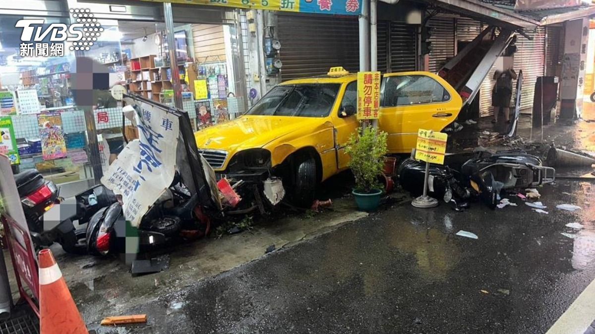 雨中開車疑遇突發病！小黃司機爆衝撞民宅　無外傷卻死亡