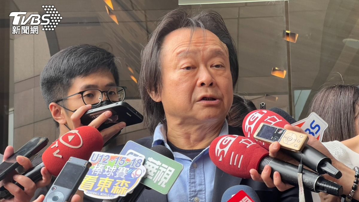 民進黨立委王世堅9日認為，民進黨團總召柯建銘喊要刑法100條伺候藍委是口誤。（圖／潘袁詩羽攝）