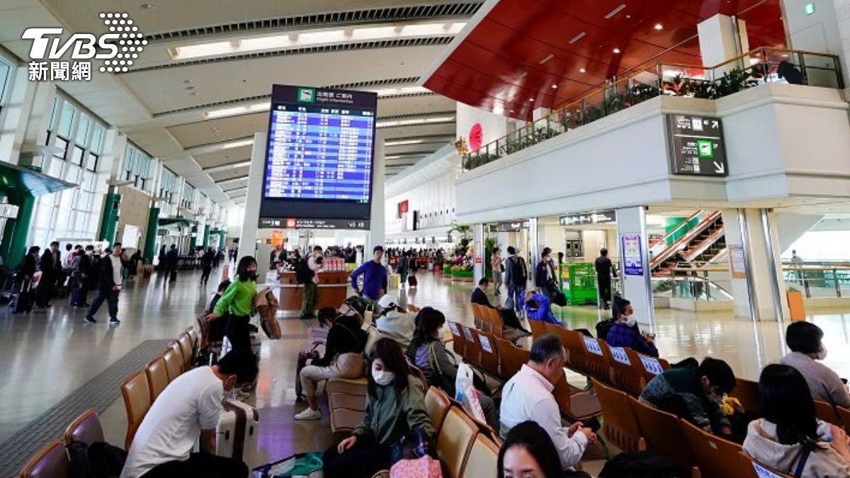 颱風「范斯高」逼近沖繩　那霸機場週四全日航班停飛