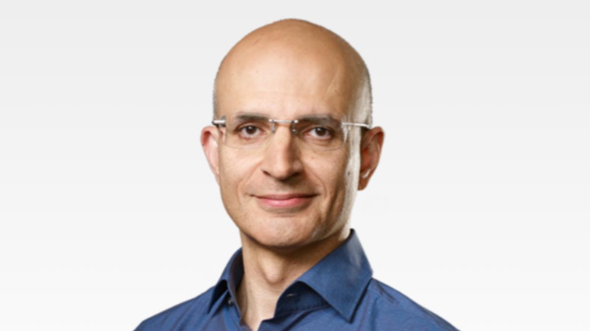 Sabih Khan將接棒蘋果營運長。（圖／翻攝自Apple）