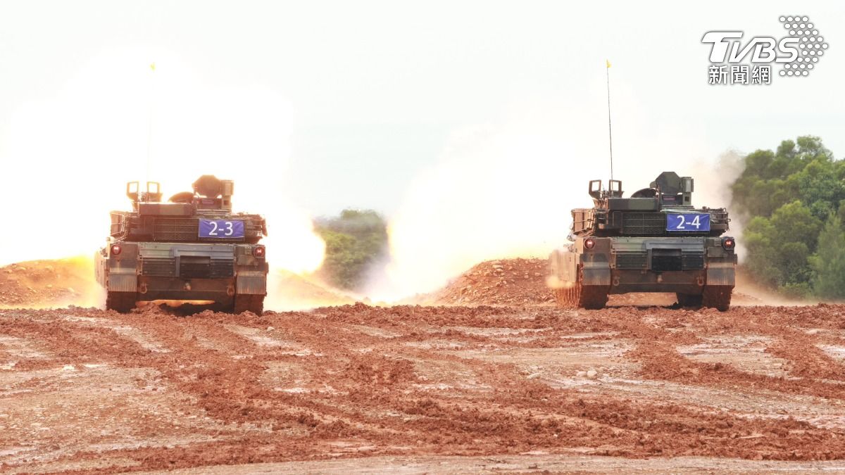 Taiwan debuts M1A2T tanks in live-fire exercise
