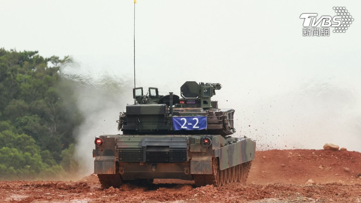 「地表最強戰車」M1A2T戰力測驗通過!顧立雄:10/31成軍