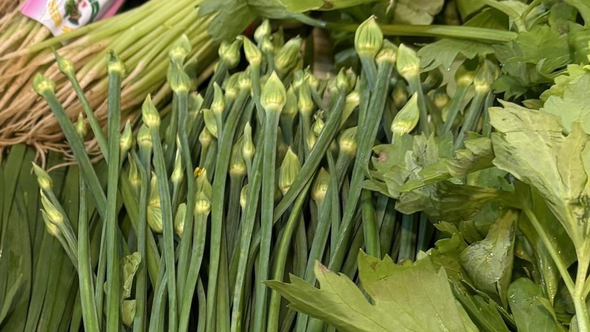 北市抽驗蔬果25%不合格！韭菜花、芹菜農藥超標　1水果有重金屬鎘