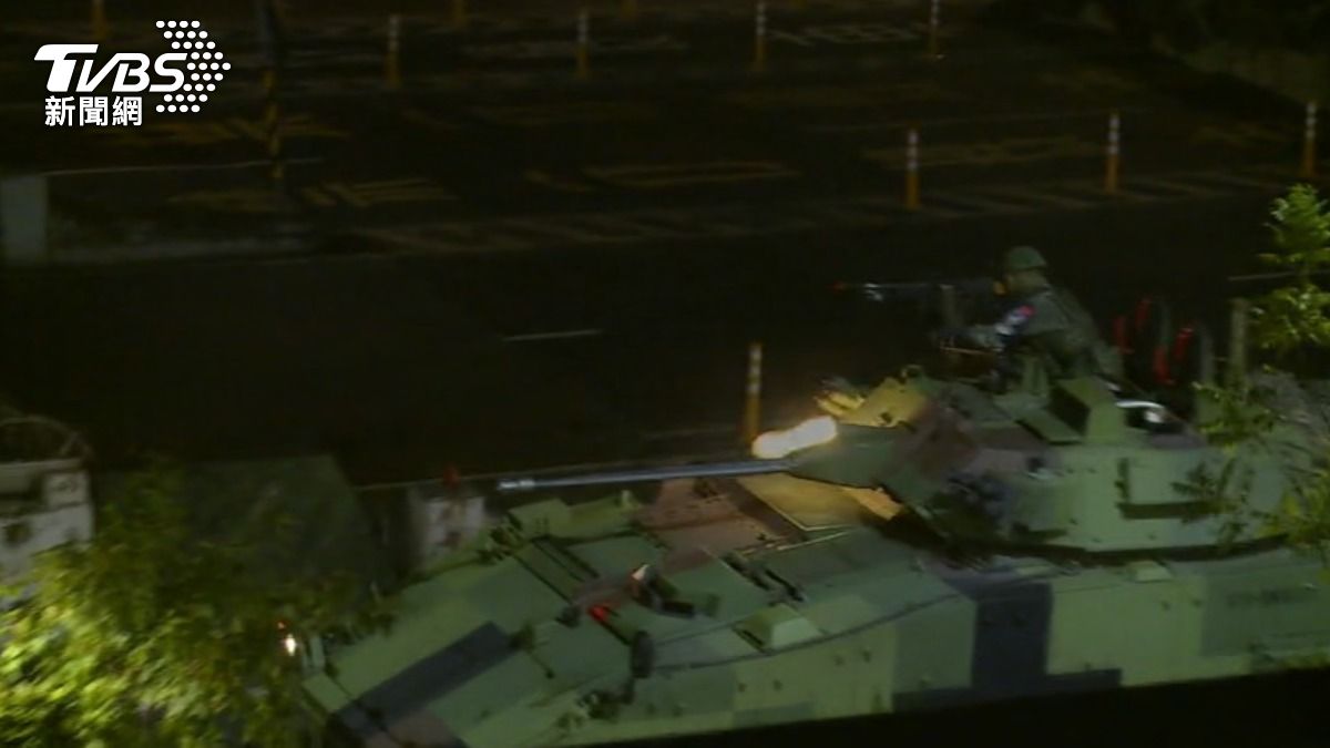 雲豹北市「開火」　憲兵漢光首全封萬板大橋設阻絕　這樣巧用HESCO