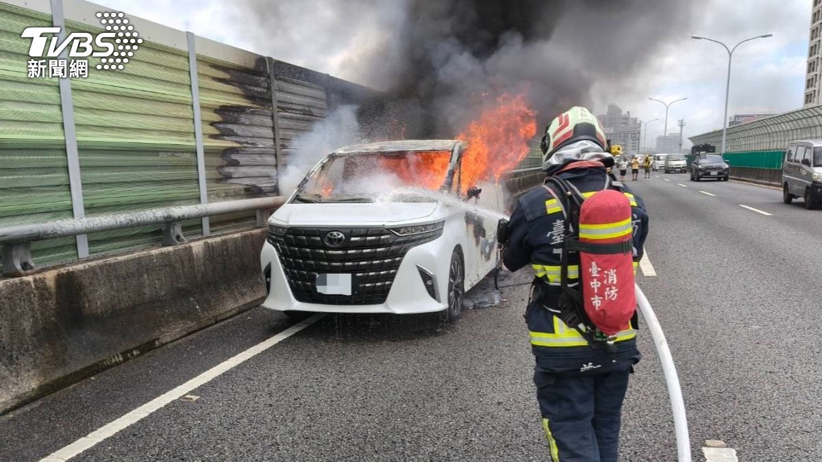 [閒聊] 陸上堡壘阿爾法怎燒了