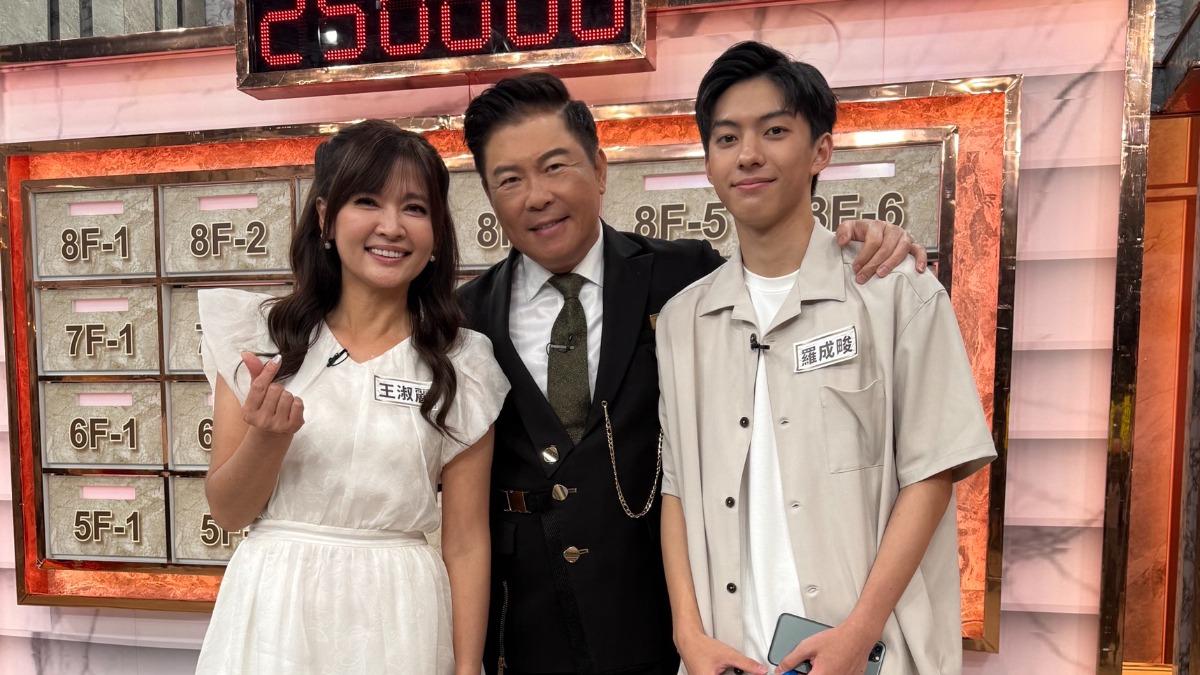 王淑麗母子一同上曾國城節目。（圖／東森提供）