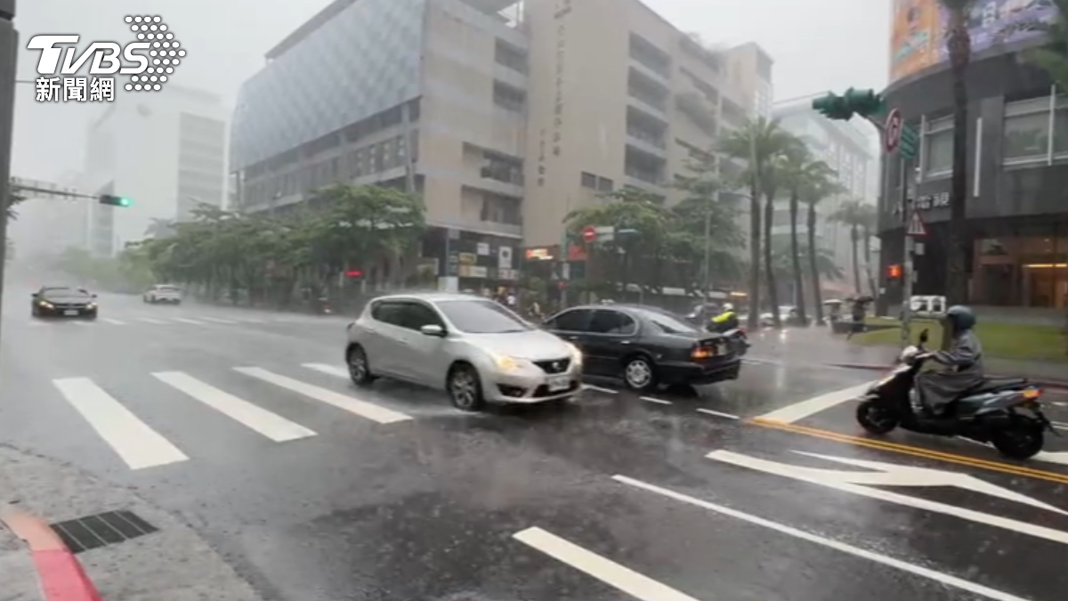 豪雨特報！午後對流旺盛雨彈狂炸「北北基桃」下到晚上