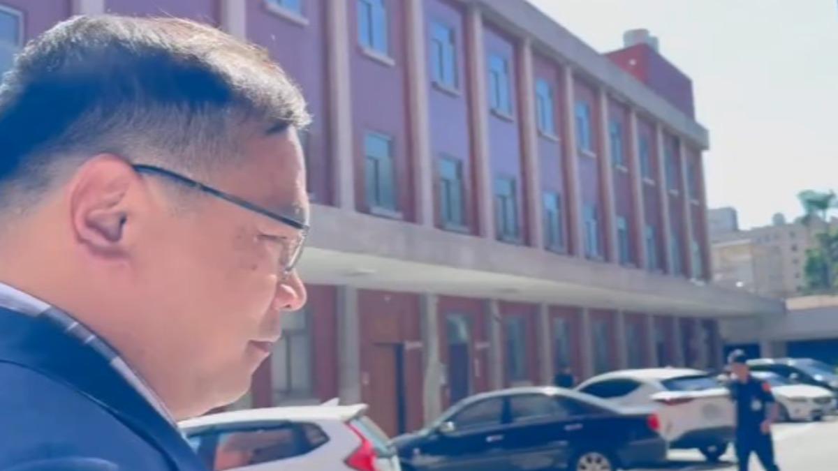 王義川控公報夾反罷文宣　魯：不造謠不會選