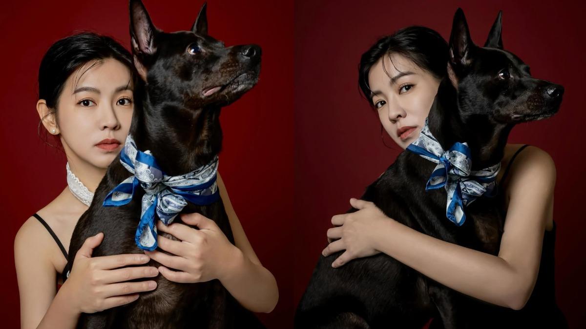 米可白「上廁所被緊盯」曬照求饒！愛犬寸步不離：能否給一些私人空間