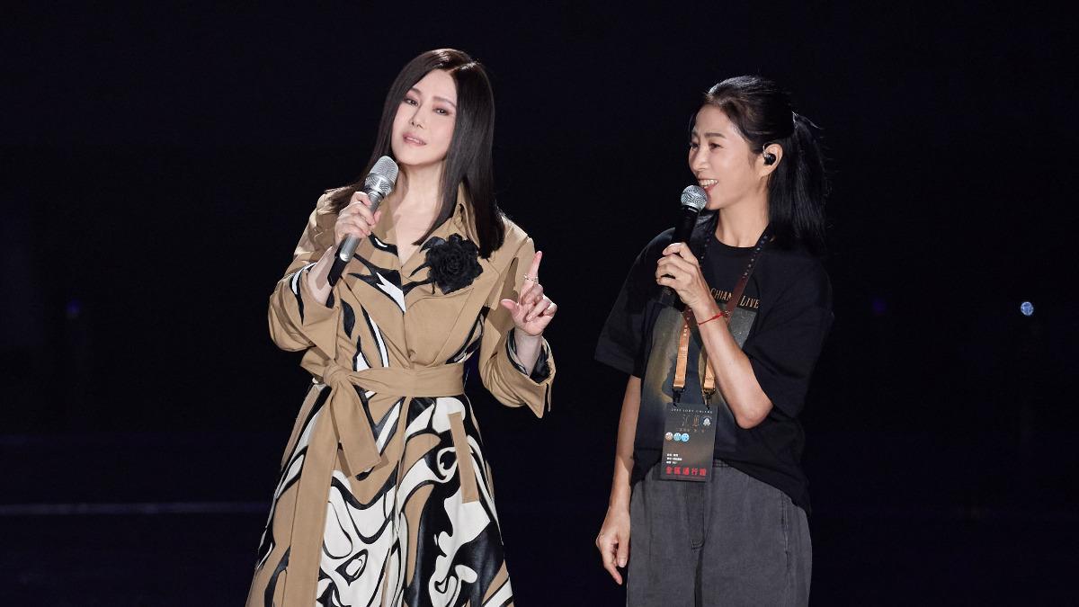 江蕙唱一半！絕美玉女驚喜登台　被拱唱歌突爆：我才剛開刀