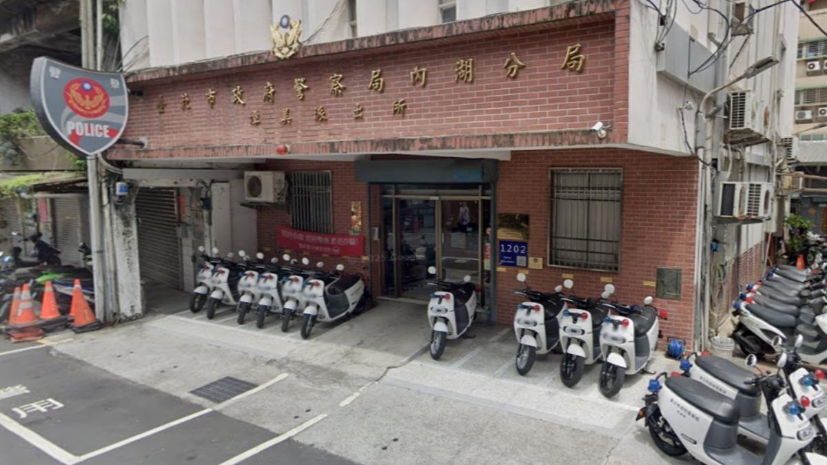內湖分局潭美派出所警員在交通疏導時暈倒被民眾報警送醫。(圖／GOOGLE地圖)