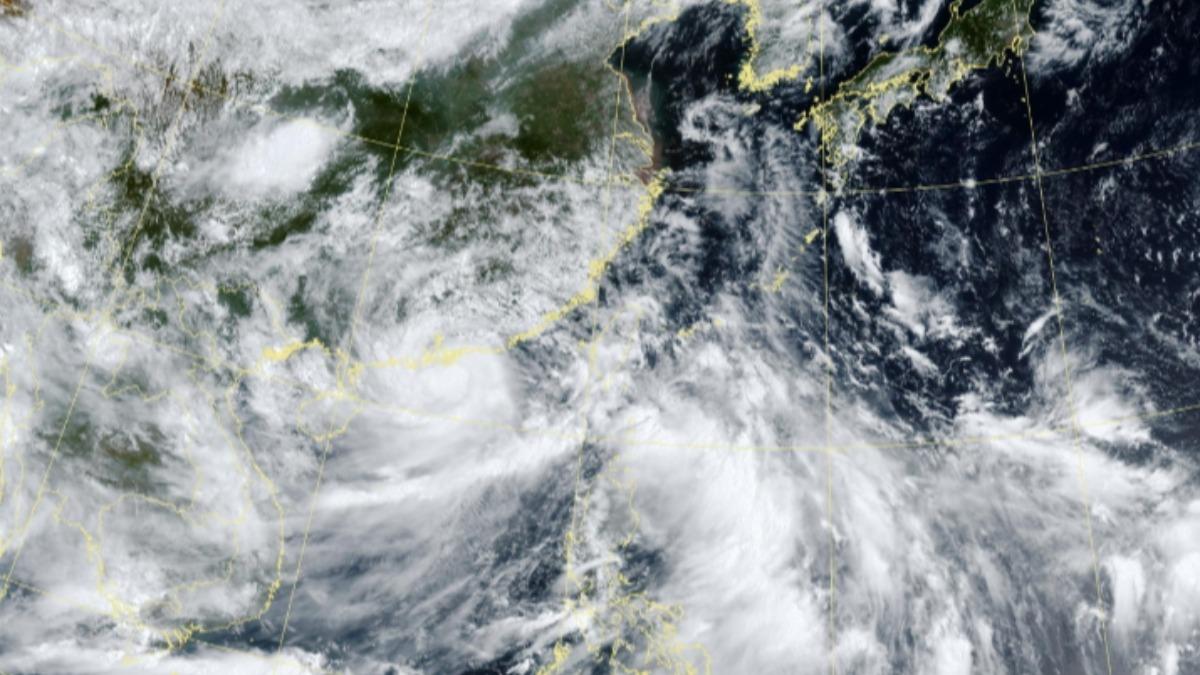 天氣／新颱風醞釀「路徑危險」！專家示警：威脅撲台　整週雨下不停