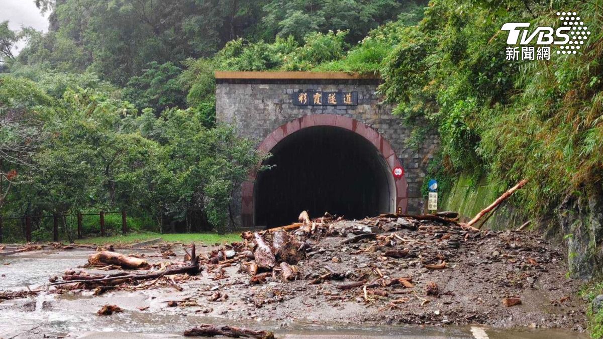 強降雨致災！台東南橫公路封閉 公路局估下午5時搶通