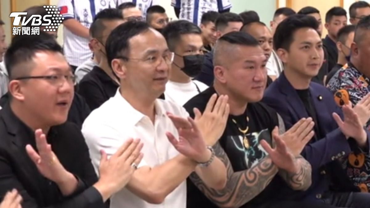嗆綠！　赴國民黨演講　館長：我們都是中國人