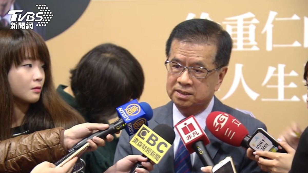 企業界第一槍　前國策顧問徐重仁千字文挺罷