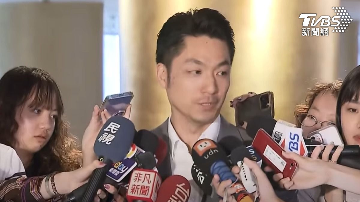 柯文哲收罷免投票通知單惹議！綠嗆「去問蔣萬安」　本人反擊了