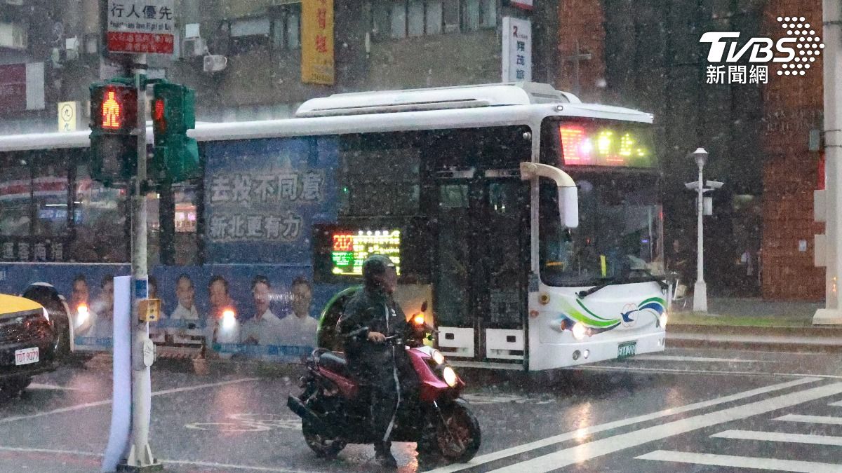 天氣／準颱風「侵台機率」曝！雨彈連轟3天　全台躲不過