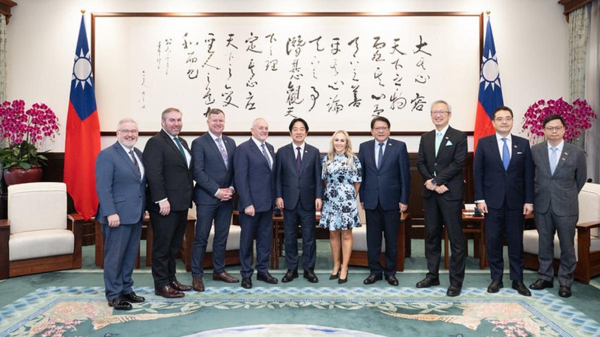 Irish lawmakers discuss AI cooperation with Taiwan president