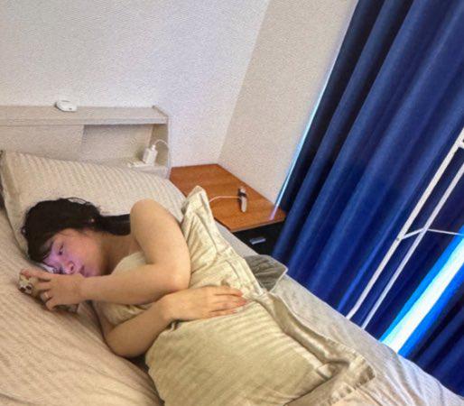 進藤天音昨天爆出疑似偷吃的床照。（圖／翻攝自推特）
