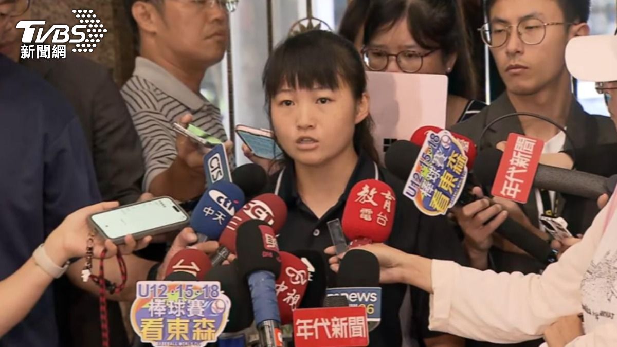 簡奇陞遭爆「練球遲到早退」！爽拿獎金、沾光女足　本人長文反擊