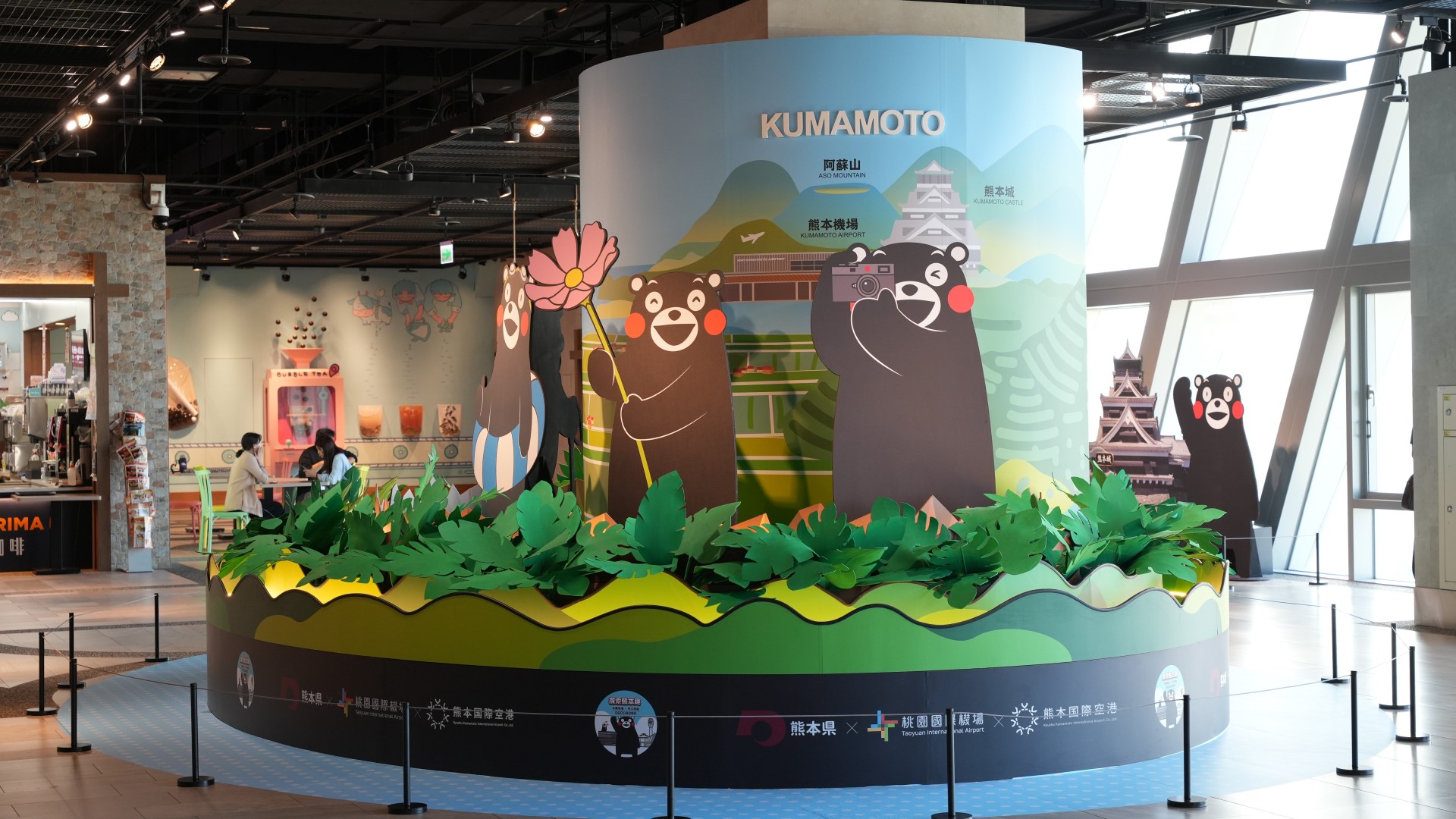 注意熊出沒！桃園機場推出【探索熊本趣】特展  7月26日起萌翻登場 ！