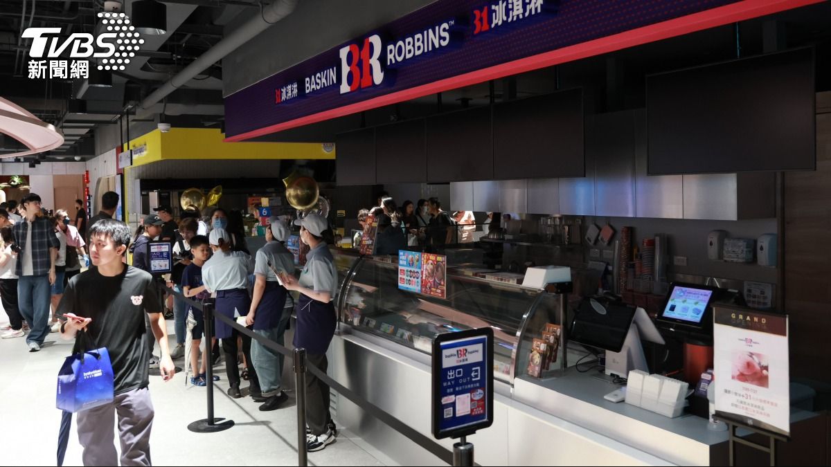 B2美食街有店家不明原因跳電。（圖／潘建樺攝）