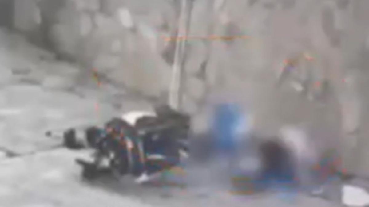 40秒奪2命！陸高中生電單車爆改時速破百　撞牆慘死畫面曝