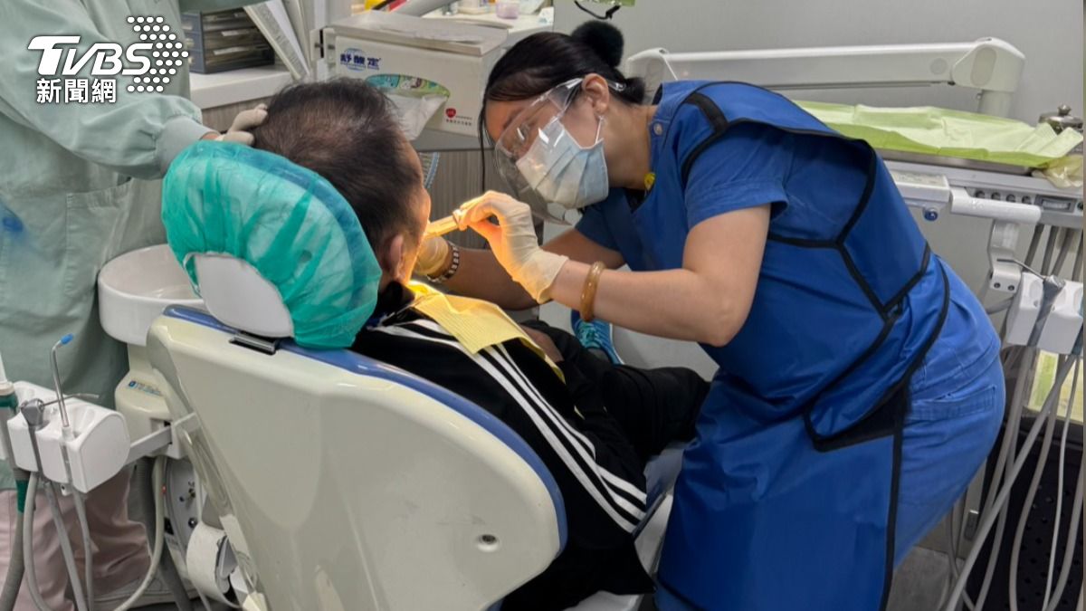 為等罷免投票拒就醫！半癱男臉腫蜂窩性組織炎　送醫急拔牙