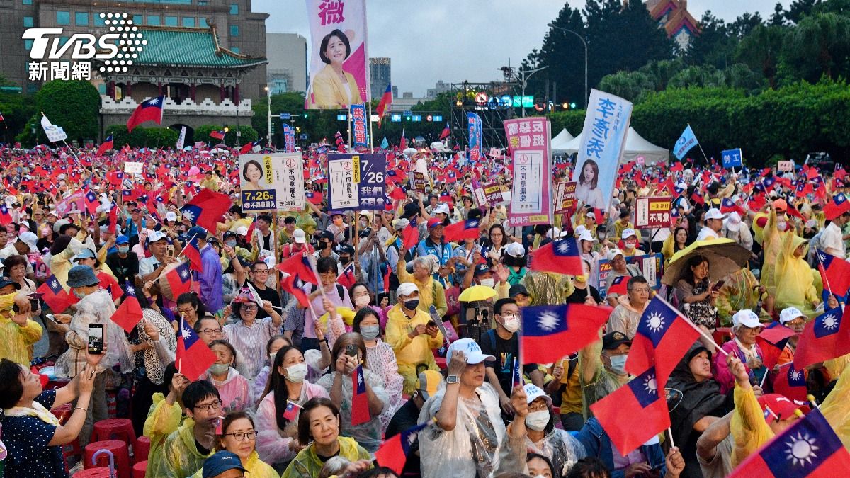 拚了！國民黨「不同意罷免」選前之夜登場　開場喊突破3萬人