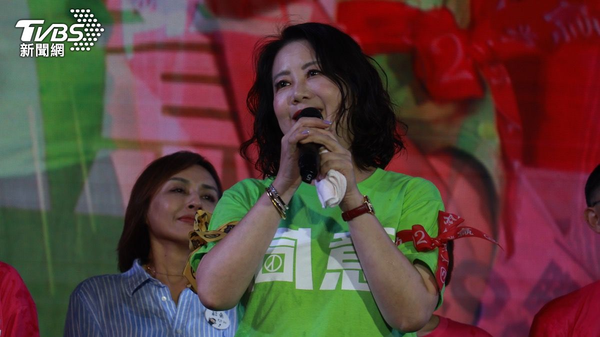 坦言民進黨不夠好！　吳思瑤哭了：不會忘記大家為民主聖戰流下的淚水