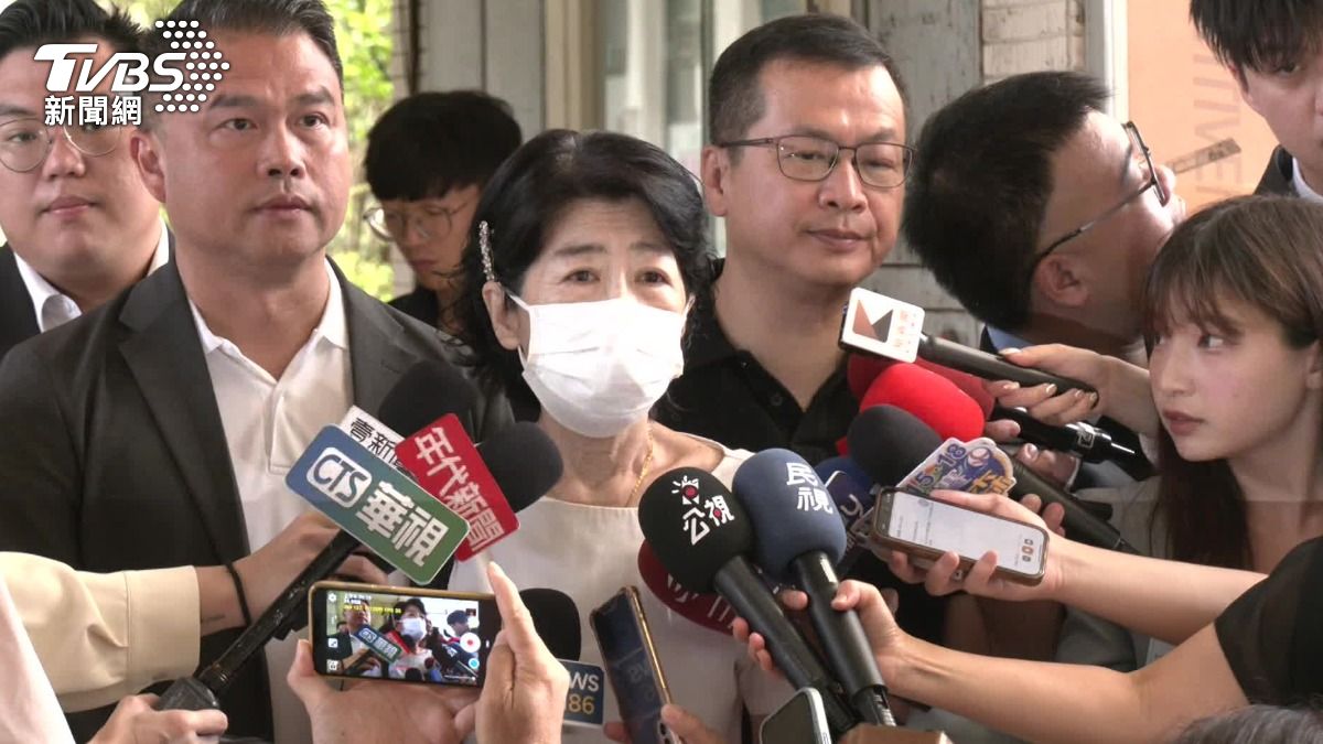 沒柯文哲相伴！陳佩琪沮喪含淚：他投票影響執政黨利益